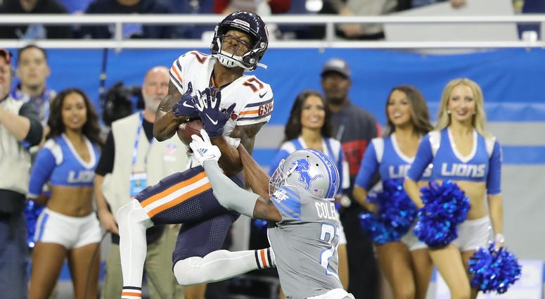 Bears receiver Anthony Miller (17) hauls in a catch as Lions cornerback Justin Coleman defends. Bears receiver Anthony Miller (17) hauls in a catch as Lions cornerback Justin Coleman defends.