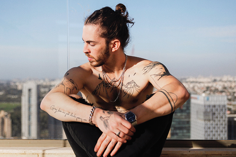 Dennis Lloyd Dennis Lloyd