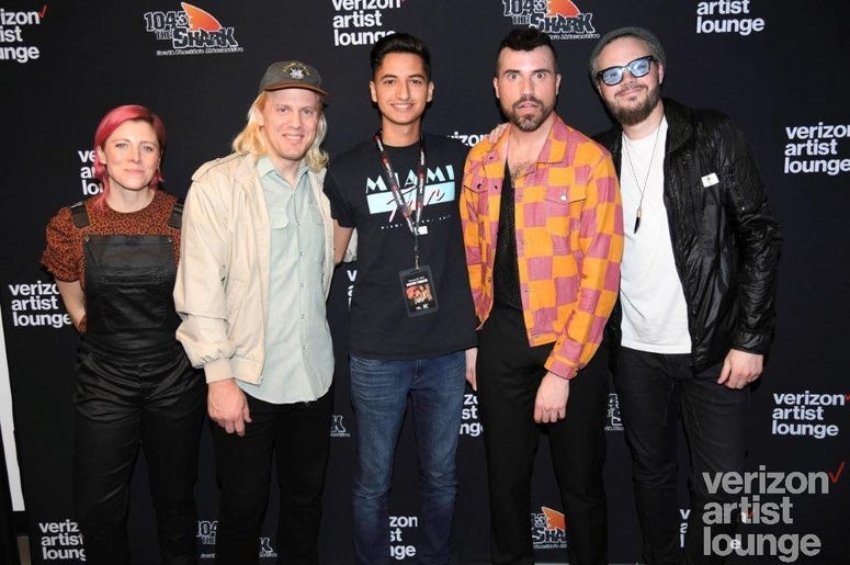 Neon Trees
