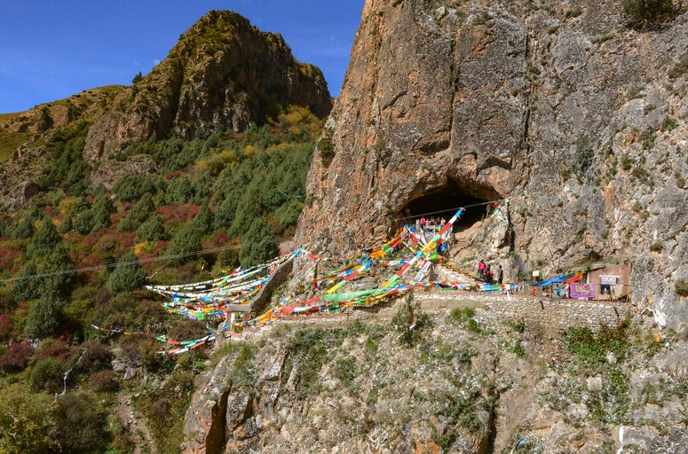 Baishiya Karst Cave in Gansu province of China Baishiya_Karst_Cave