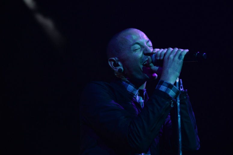 Chester Bennington performs in Fort Lauderdale, Florida. Mandatory Credit: Ron Elkman/USA TODAY NETWORK Chester Bennington performs in Fort Lauderdale, Florida. Mandatory Credit: Ron Elkman/USA TODAY NETWORK