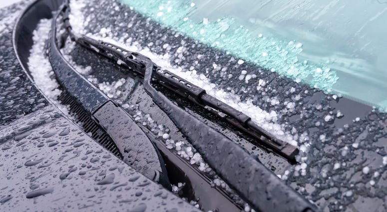 snow-slush-windshield-GettyImages-1073879232.jpg