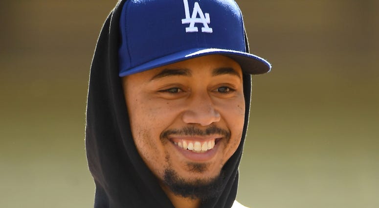 Mookie-Betts-Dodgers-GettyI.jpg