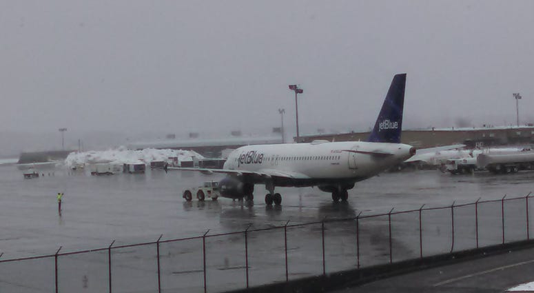 jet-blue-plane-tarmac-bradley-airport.jpg jet-blue-plane-tarmac-bradley-airport.jpg