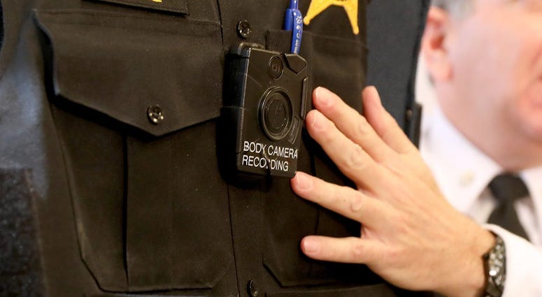 police-body-camera-sipa_19166924-e1520631738559.jpg police-body-camera-sipa_19166924-e1520631738559.jpg