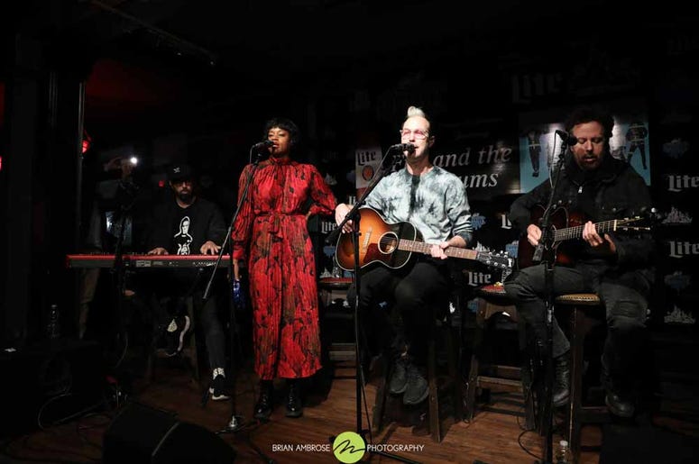 Acoustic Cafe Fitz Tantrums.jpg