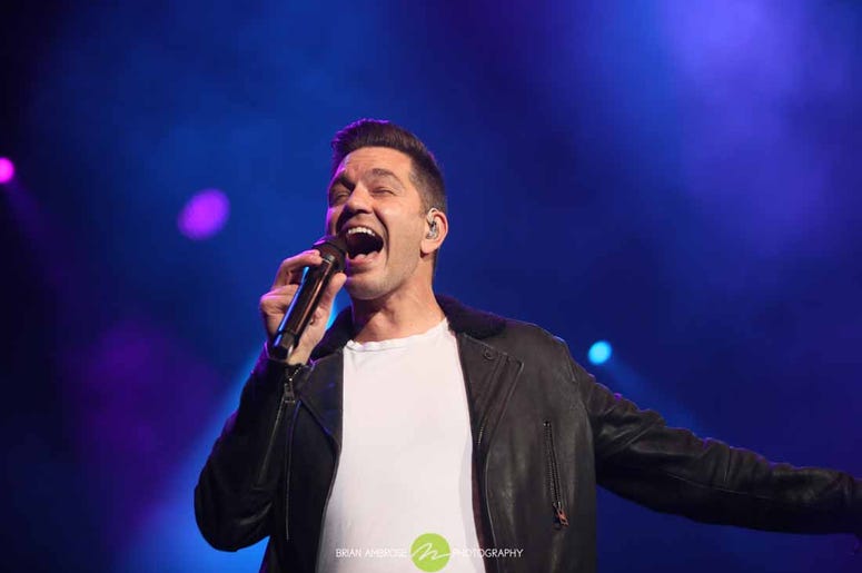 Andy-Grammer-Live-006.jpg