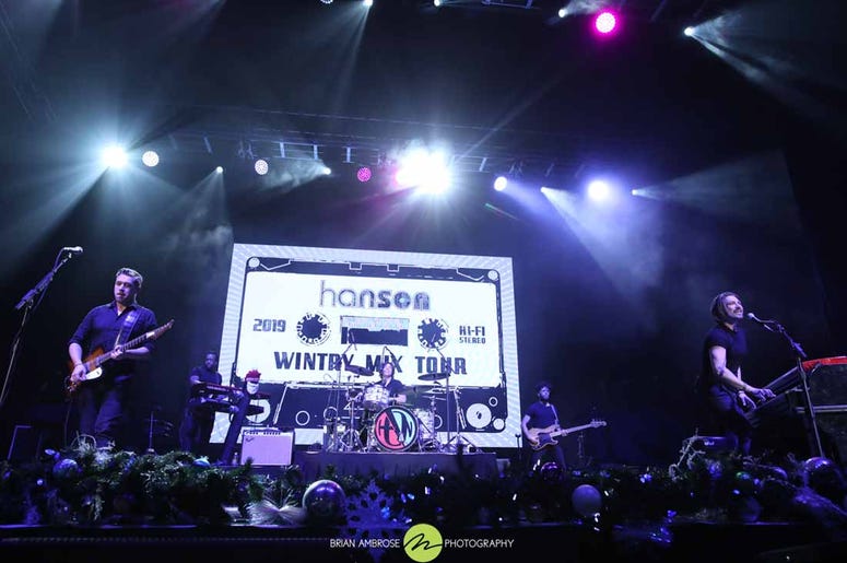 Hanson-All-Star-Xmas-001.jpg