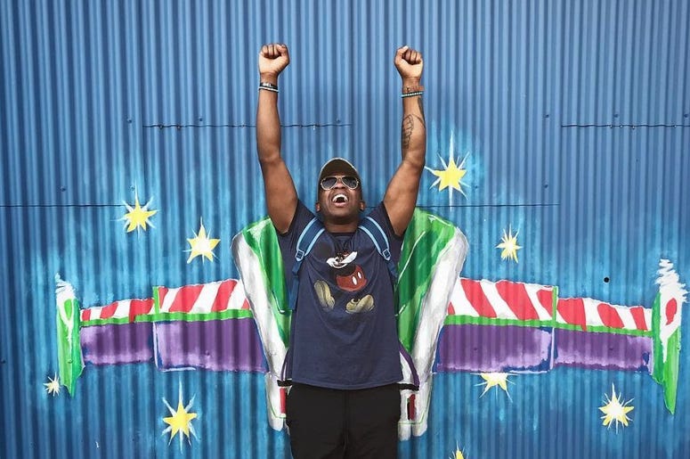 Jimmie Allen "To infinity and beyond" Jimmie Allen "To infinity and beyond"