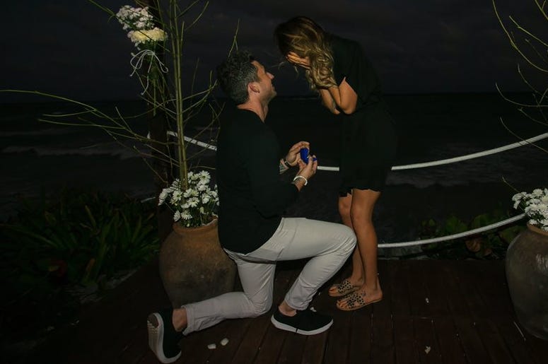 Michael Ray proposes to Carly Pearce Michael Ray proposes to Carly Pearce