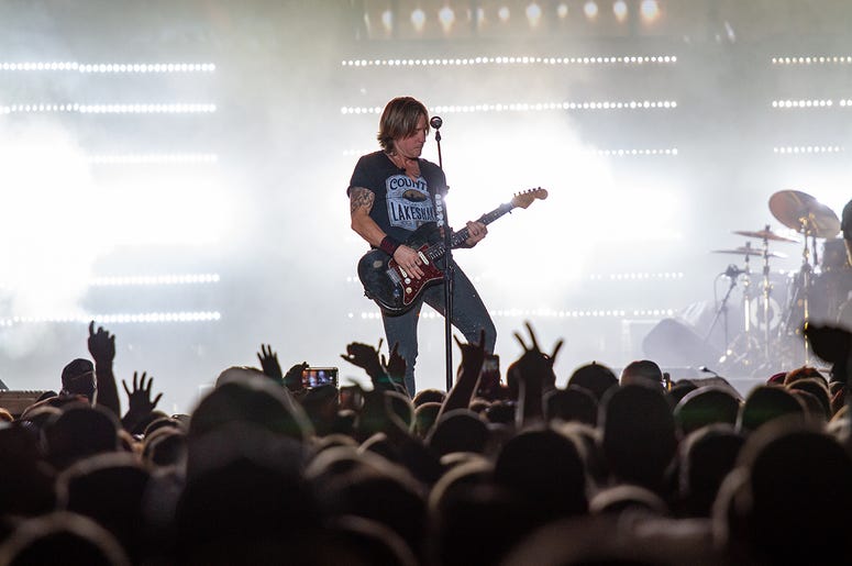 Keith Urban at LakeShake by Allison Cipra Photography Keith Urban at LakeShake by Allison Cipra Photography