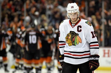 Jonathan Toews, Chicago Blackhawks, Captain, Donation, COVID-19