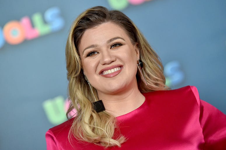 Kelly Clarkson, America's Got Talent, Guest Judge, Simon Cowell, Injury