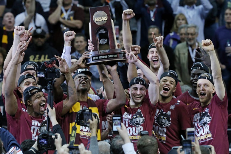 Loyola Ramblers celebrate their 78-62 win Loyola Ramblers