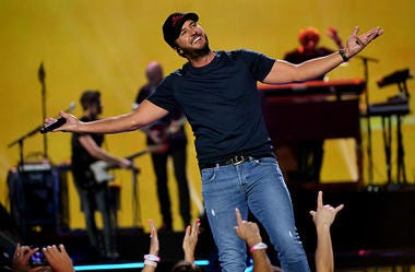 Luke Bryan, Artist of the Decade, Country Music