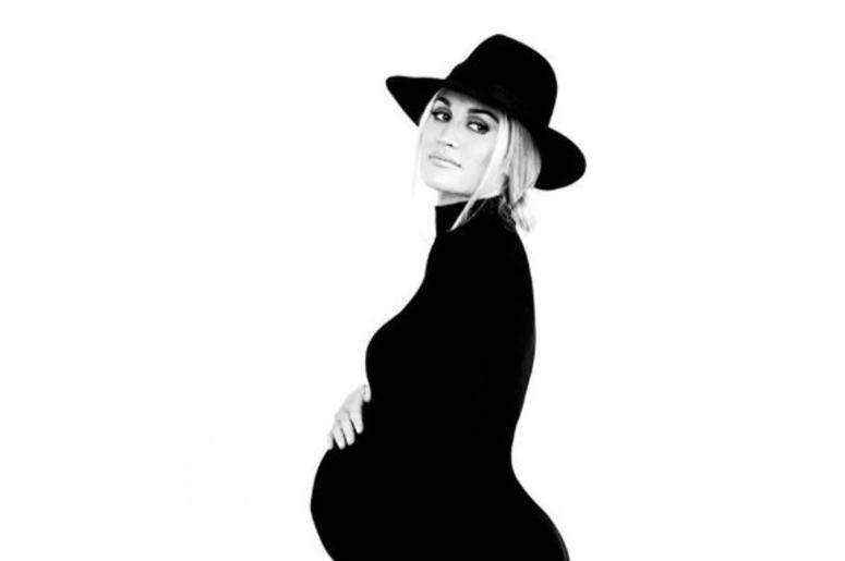 Brittany Aldean baby bump Brittany Aldean baby bump
