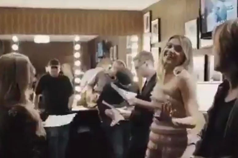 Kelsea Ballerini backstage at the Grand Ole Opry Kelsea Ballerini backstage at the Grand Ole Opry