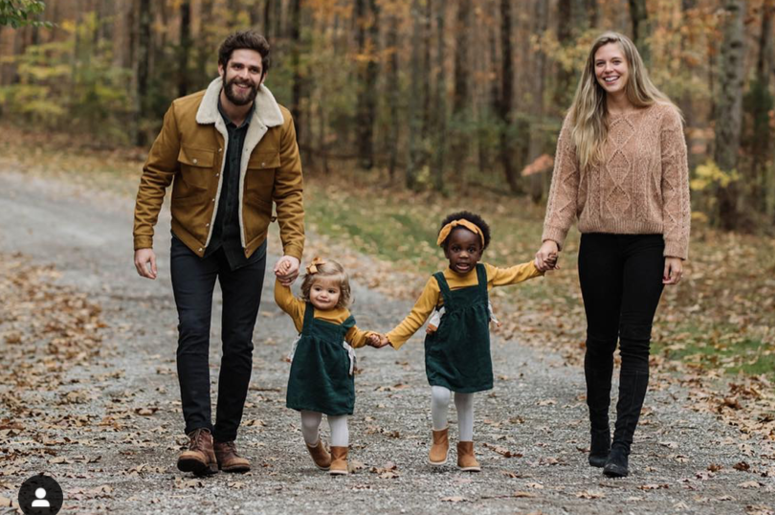 Thoms Rhett Akins, Ada James, Willa Gray & Lauren Akins Thoms Rhett Akins, Ada James, Willa Gray & Lauren Akins