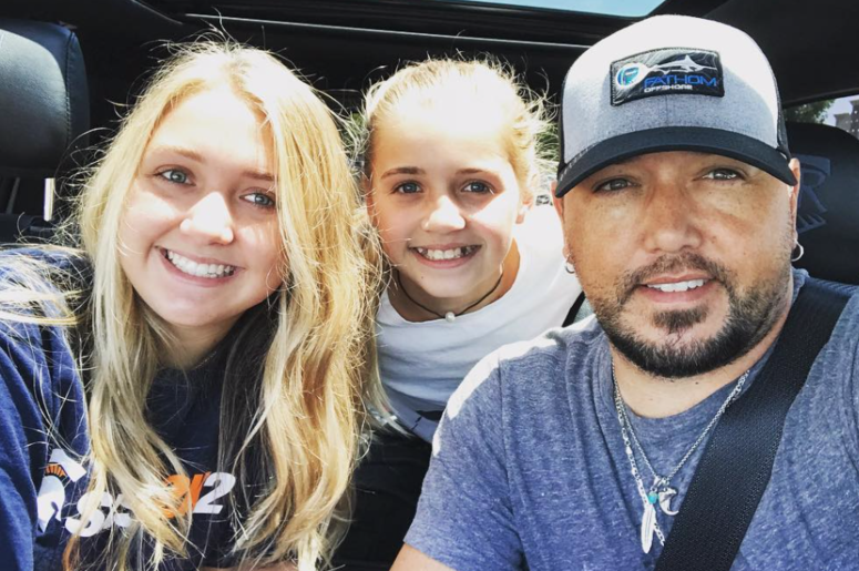 Jason Aldean & his daughters Jason Aldean & his daughters
