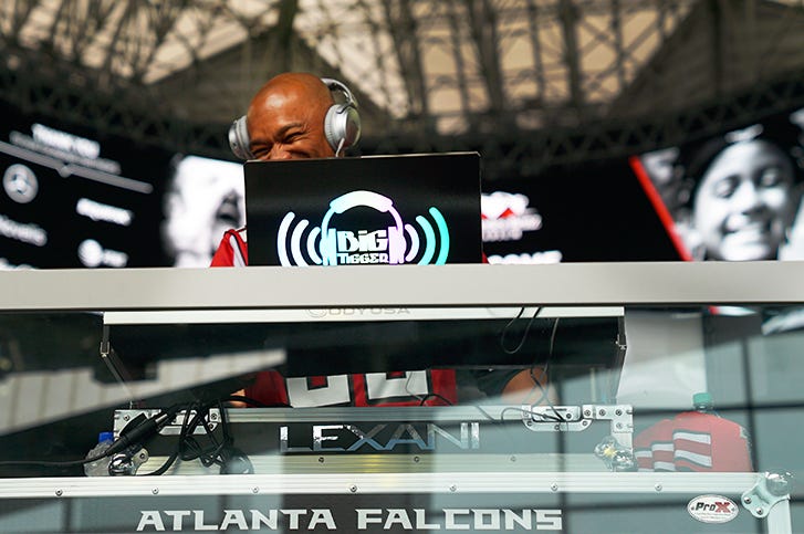 Big Tigger At The Falcons VS Cardinals Game December 16th 2018 Big Tigger At The Falcons VS Cardinals Game December 16th 2018