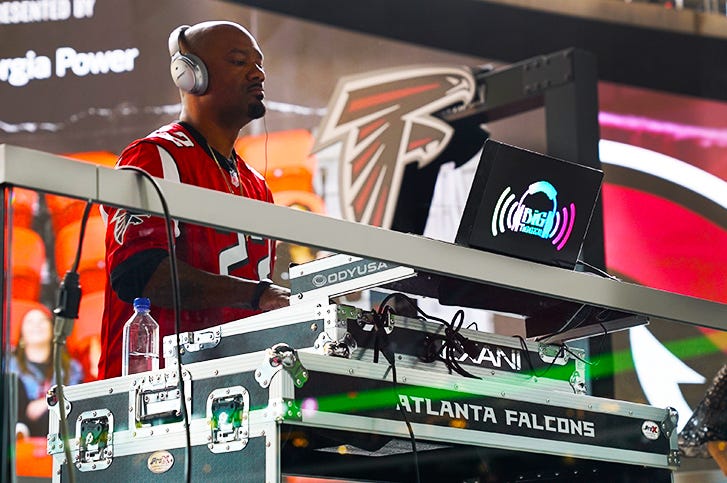 Big Tigger At The Falcons VS Cardinals Game December 16th 2018 Big Tigger At The Falcons VS Cardinals Game December 16th 2018