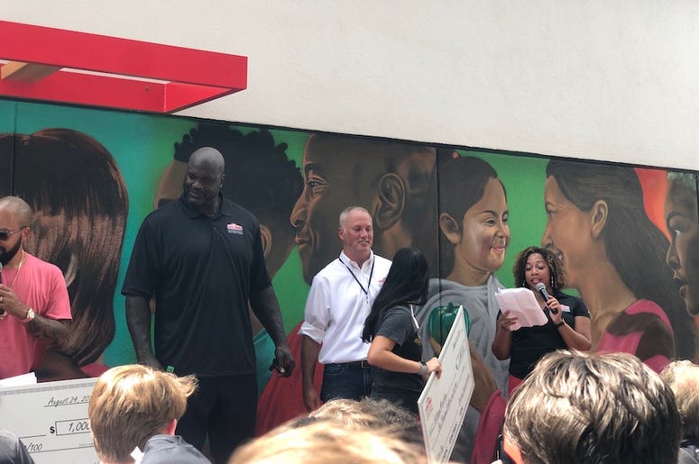 Shaq Pizza Party Shaq Pizza Party