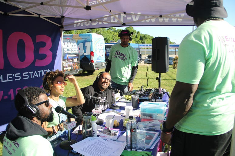 V-103 and Entercom Atlanta employees volunteer at Urban Farms in College Park, GA, on Earth Day 2019 V-103 and Entercom Atlanta employees volunteer at Urban Farms in College Park, GA, on Earth Day 2019