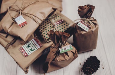 PRESENTS PRESENTS