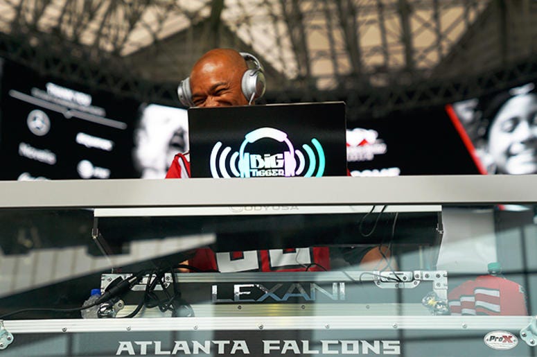 Big Tigger At The Falcons VS Cardinals Game December 16th 2018 Big Tigger At The Falcons VS Cardinals Game December 16th 2018