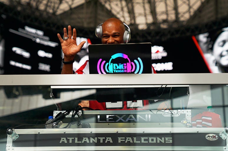Big Tigger At The Falcons VS Cardinals Game December 16th 2018 Big Tigger At The Falcons VS Cardinals Game December 16th 2018