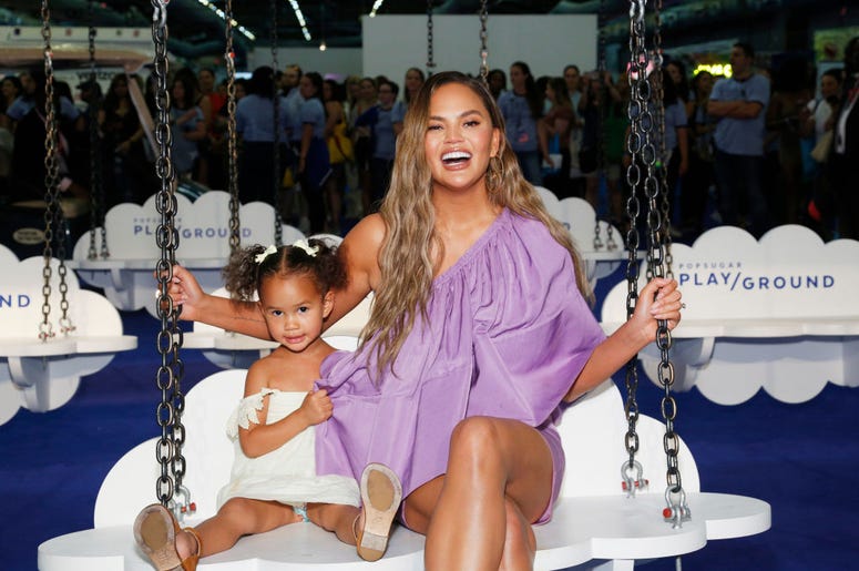 Chrissy Teigen Luna Chrissy Teigen Luna