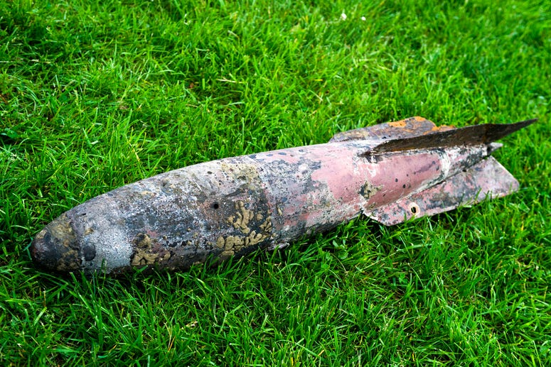 Girls discover World War I practice bomb in Michigan lake Girls discover World War I practice bomb in Michigan lake