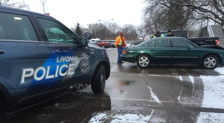 car bus crash livonia