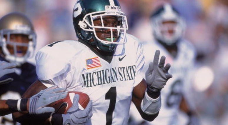 22 Sep 2001: Charles Rogers #1 of the Michigan State Spartans runs with the ball during the game against the Notre Dame Fighting Irish at the Notre Dame Stadium in South Bend, Indiana. The Spartans defeated the Fighting Irish 17-10.Mandatory Credit: Jonat
