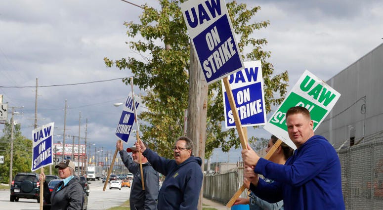 UAW GM STRIKE UAW GM STRIKE