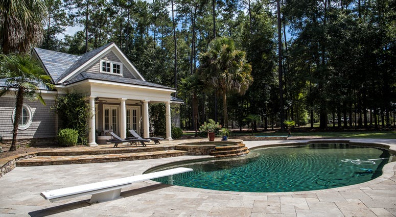 swimming pool