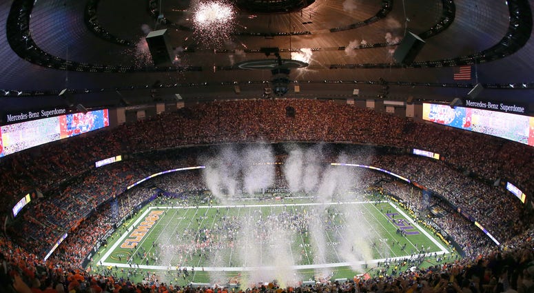 NEW ORLEANS, LOUISIANA - JANUARY 13: LSU Tigers celebrates after defeating the Clemson Tigers 42-25 in the College Football Playoff National Championship game at Mercedes Benz Superdome. Tigers Win!
