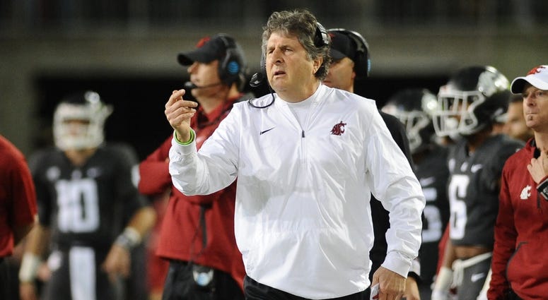 Sep 29, 2017; Pullman, WA, USA; Washington State Cougars head coach Mike Leach looks on against the USC Trojans during the second half at Martin Stadium. The Cougars won 30-27. Sep 29, 2017; Pullman, WA, USA; Washington State Cougars head coach Mike Leach looks on against the USC Trojans during the second half at Martin Stadium. The Cougars won 30-27.