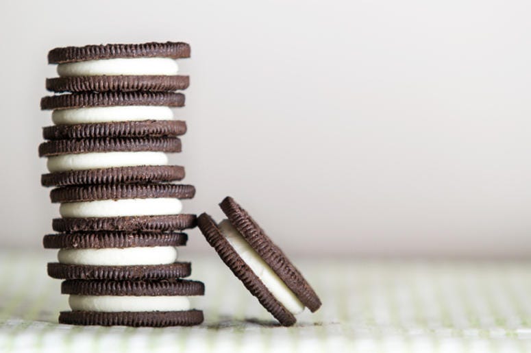 oreo cookie color brown black