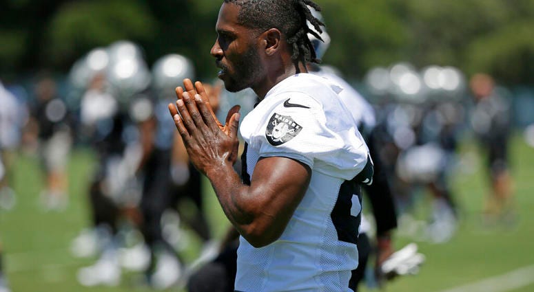 Antonio Brown feet, Oakland Raiders