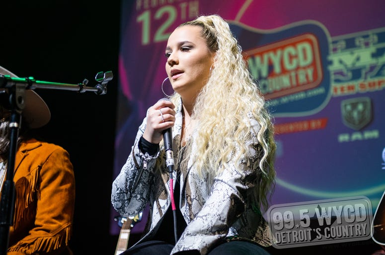 Gabby Barrett at Ten Man Jam 2020