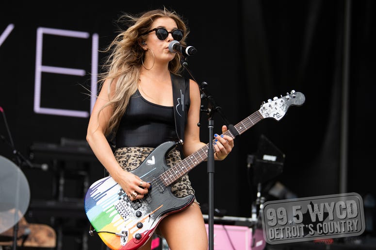Lindsay Ell, Faster Horses Lindsay Ell, Faster Horses