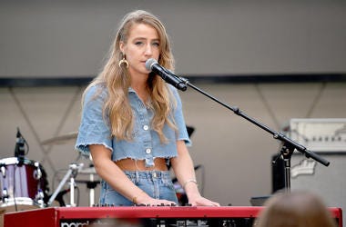 Ingrid Andress Performing at the ACM Lifting Lives TOPGOLF Tee-Off