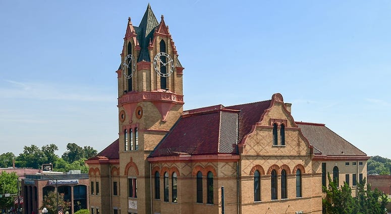 Anderson County Historic Courthouse - Ken Ruinard, Imagn Anderson County Historic Courthouse - Ken Ruinard, Imagn