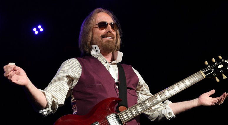 May 5, 2017; West Palm Beach, FL, USA; Tom Petty performs at Perfect Vodka Amphitheatre May 5, 2017; West Palm Beach, FL, USA; Tom Petty performs at Perfect Vodka Amphitheatre