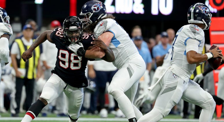 Falcons DE Takk McKinley
