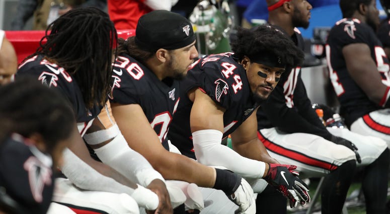 Tyeler Davison | Vic Beasley Tyeler Davison | Vic Beasley