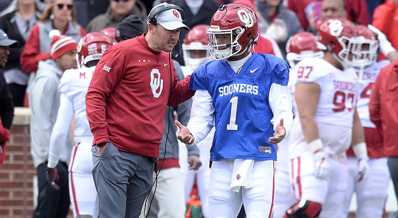 Oklahoma Sooners head coach Lincoln Riley speaks to quarterback Kyler Murray Oklahoma Sooners head coach Lincoln Riley speaks to quarterback Kyler Murray