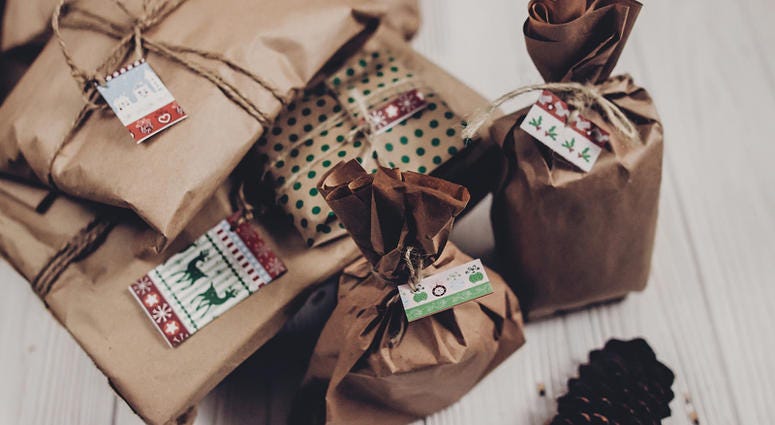 PRESENTS PRESENTS