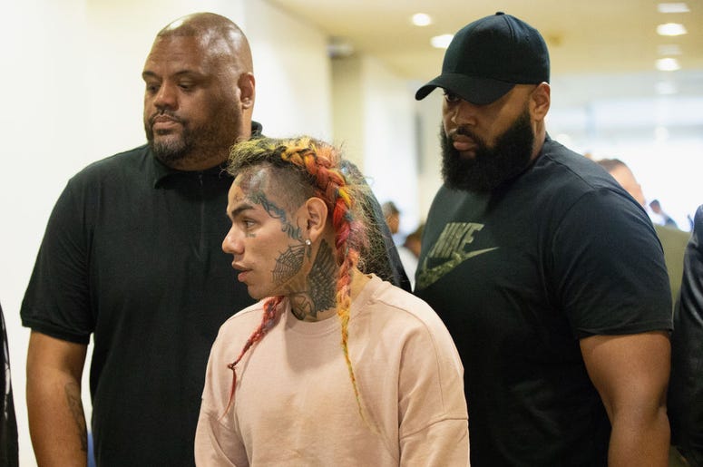 Tekashi-6ix9ine-GettyImages-1021309454.jpg